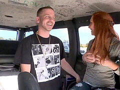 18 ans, Sucer une bite, Brunette brune, Bus, Humiliation, Réalité, Rousse roux, Pute