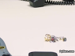 18 jahre, Leie, Blasen, Hardcore, Büro, Zierlich, Jungendliche (18+), Titten