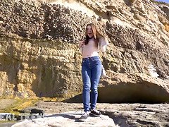 Plage, Sucer une bite, Petite femme, Chatte, Rasée, Adolescente, Nénés, Mouillée