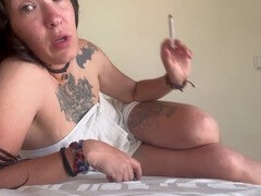 Novia, Fumando