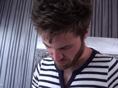 Nackt
