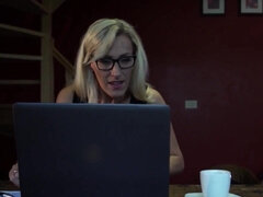 Beautiful MILF interracial porn story