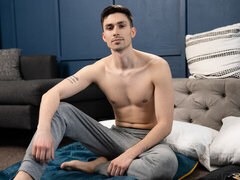 Twinks Jake Preston and Kane Fox are hiding while banging