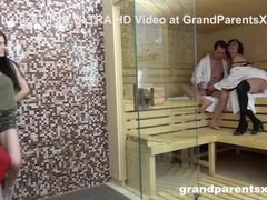 Sucer une bite, Tir de sperme, Fétiche, Le plan cul à quatre, Grandpère, Groupe, Hard, Masturbation