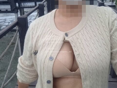 Amateur, Hembra, Primera ves, Despelote, Al aire libre, Público, Tailandés, Tetas