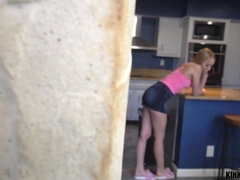 Blondine, Blasen, Betrug, Spermaladung, Pov, Rasiert, Jungendliche (18+), Eng