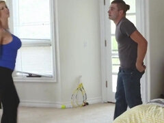 Blondine, Blasen, Braunhaarige, Hardcore, Milf, Student, Jungendliche (18+), Flotter dreier