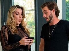 お尻, ブロンド, 巨乳な, バック, 手コキする, 淫乱熟女, 剃毛, フェラする