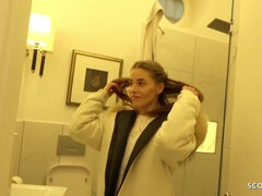 18 ans, Grosse bite, Mignonne, Emocore, Petite femme, Public, Réalité, Nénés