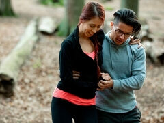 Nana, Sucer une bite, 2 femmes 1 homme, Embrassement, Timide, Maigrichonne, Adolescente, Nénés