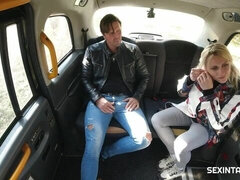 Grote kont, Grote mammen, Blond, Pijpbeurt, Auto, Hondjeshouding, Moeder die ik wil neuken, Geld