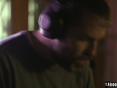 Braunhaarige, Aufs gesicht abspritzen, Fingern, Faustfick, Hd, Interrassisch, Rau, Jungendliche (18+)