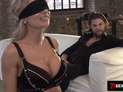 Schönheit, Vollbusig, Geile alte tussi, Doppelpenetration, Aufs gesicht abspritzen, Milf, Muschi, Stiefmutter