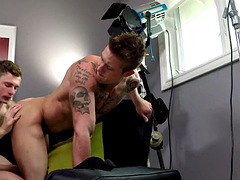 Rimmed amateur jock fucks his boyfriend in his home studio after ass licking