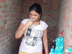 Indian MILF PoojaSex Fucks Airbnb Host First Time Anal Homemade HD