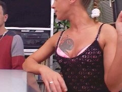 Américain, Anal, Sucer une bite, Brunette brune, Éjaculation interne, Orgasme, Adolescente, Plan cul à trois