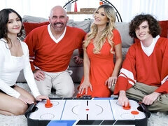 Gros cul, Grosse bite, Gros seins, Sucer une bite, En levrette, Mère que j'aimerais baiser, Seins naturels, Nénés