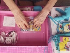 Jouets, Sous la jupe