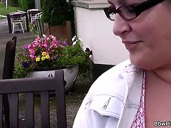 Mooie dikke vrouwen, Grote kont, Grote mammen, Mollig, Oudere vrouw, Reusachtig, Openbaar, Tieten likken