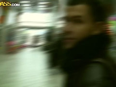 Анальный секс, Брюнетки, Сперма на лице, Деньги, Голышом, На публике, Втроем