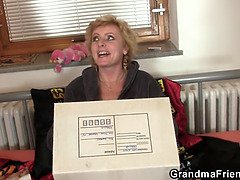 ブロンド, フェラチオ, お婆さん, 熟年, 淫乱熟女, 母, 義母, 三人