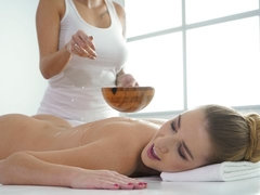 Culo, Penetracion con dedos, Lesbiana, Masaje, Masturbación, Desnudo, Coño, Tatuaje