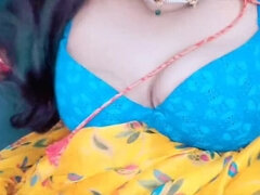 Gros cul, Gros seins, Conversation vulgaire, Fait maison, Femme au foyer, Indienne, Domestique, Mère que j'aimerais baiser