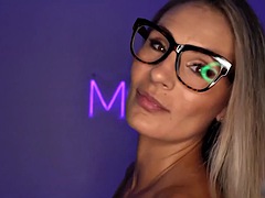 MILF Mandy Rhea Got a MESSY FACIAL After Getting Fucked POV