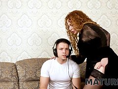 Blondine, Blasen, Geile alte tussi, Kehlenfick, Reif, Milf, Mutti, Stiefmutter