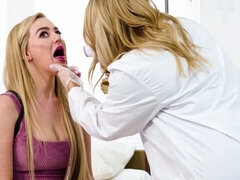 Anaal, Grote mammen, Vingeren, Lesbisch, Masturbatie, Verpleegster, Mager, Tieten likken