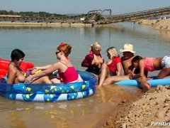 В одежде, Группа, Лесбиянка, Оргии, На природе, На публике, Атлас, Свингеры