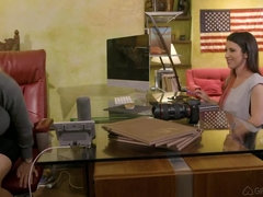 In den arsch, Grosse titten, Blondine, Fingern, Natürlichen titten