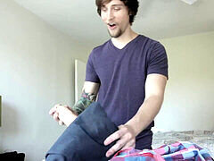 Анальный секс, Большой член, Брат, Глубокая глотка, Дилдо, В первый раз, Геи, Игрушки