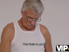 Grosser arsch, Braunhaarige, Vollbusig, Betrug, Gehörnter ehemann, Tschechisch, Ehemann, Ehefrau