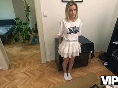 Schönheit, Blondine, Gehörnter ehemann, Freundin, Hd, Natürlichen titten, Pov, Rasiert