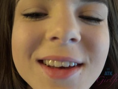 Leie, Braunhaarige, Papi, Handjob, Küssen, Öl, Pov, Dürr