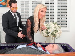 Blond, Pijpbeurt, Hondjeshouding, Fetisj, Hardcore, Ondergoed, Moeder die ik wil neuken, Kousen