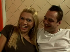 お尻, デカパイ, バイセクシャル, 巨乳な, バック, ハードコア, 怪物, シーメール