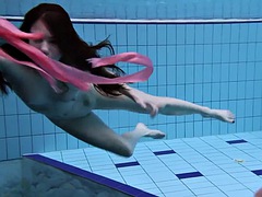 Tussi, Blondine, Braunhaarige, Fetisch, Nackt, Pool, Öffentlich, Russisch