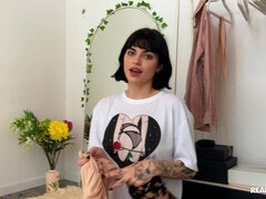 Doigter, Béant, Lingerie, Masturbation, Tatouage, Adolescente, Nénés, Jouets