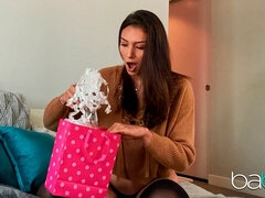 Grosser arsch, Braunhaarige, Hundestellung, Fingern, Handjob, Lingerie, Milf, Strümpfe