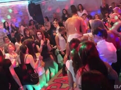 ブロンド, フェラチオ, 茶髪の, イマラチオ, Hd, 下着, 淫乱熟女, パーティ