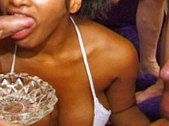 デカパイ, フェラチオ, ぶっかけ, イく瞬間, 黒人, 喫煙, フェラする, オッパイの