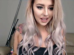 Gorda, Culo grande, Rubia, Mamada, Consolador, Tatuaje, Vibrador