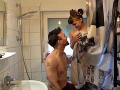 Enthousiasteling, Stel, Erotisch, Extreem, Eerste keer, Mager, Tatoeage, Tieten likken