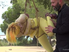Bondage, Femelle, Humiliation, Petite femme, Public, Rugueux, Esclave, Espagnole
