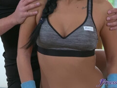 Negro, Mamada, Atragantadas, Gimnasio, Lamidas, Perforación, Coño, Tetas