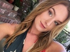 Arsch, Grosser arsch, Blondine, Hundestellung, Milf, Im freien, Pool, Titten