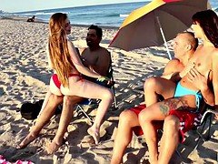 Пляж, Бикини, Молоденькие