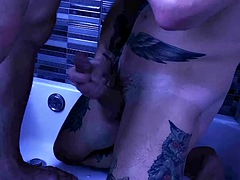 Amateur, Anal, Belle grosse femme bgf, Grosse bite, Tir de sperme, Homosexuelle, Réalité, Douche